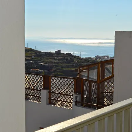 Marilou House * Ano Syros