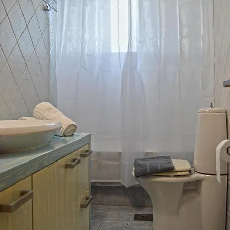 Holiday home Marilou House Ano Syros
