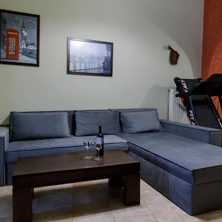 Marilou House Ano Syros